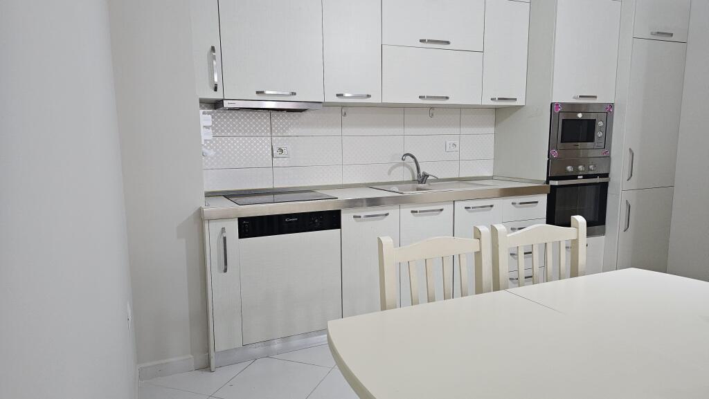 Apartament 2+1 me qira tek Kopshti Zoologjik!