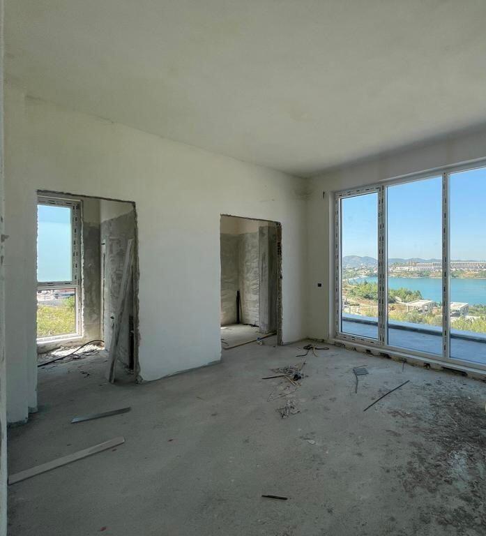 VILLA FOR SALE IN THE FARKA LAKE