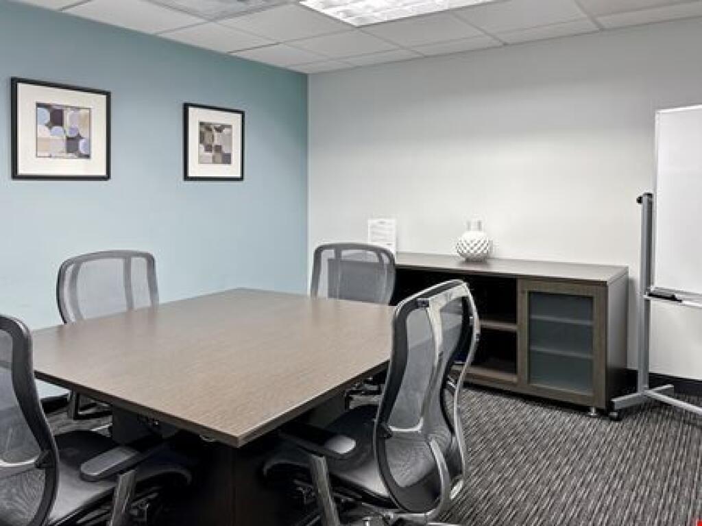 Zyre Me Qera Tek Kodra e Diellit (ID BZ2749) Tirane