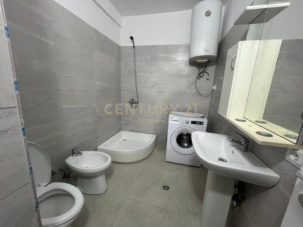 JEPET ME QERA APARTAMENT 2+1+2 ISH RAJONI NE DURRES !