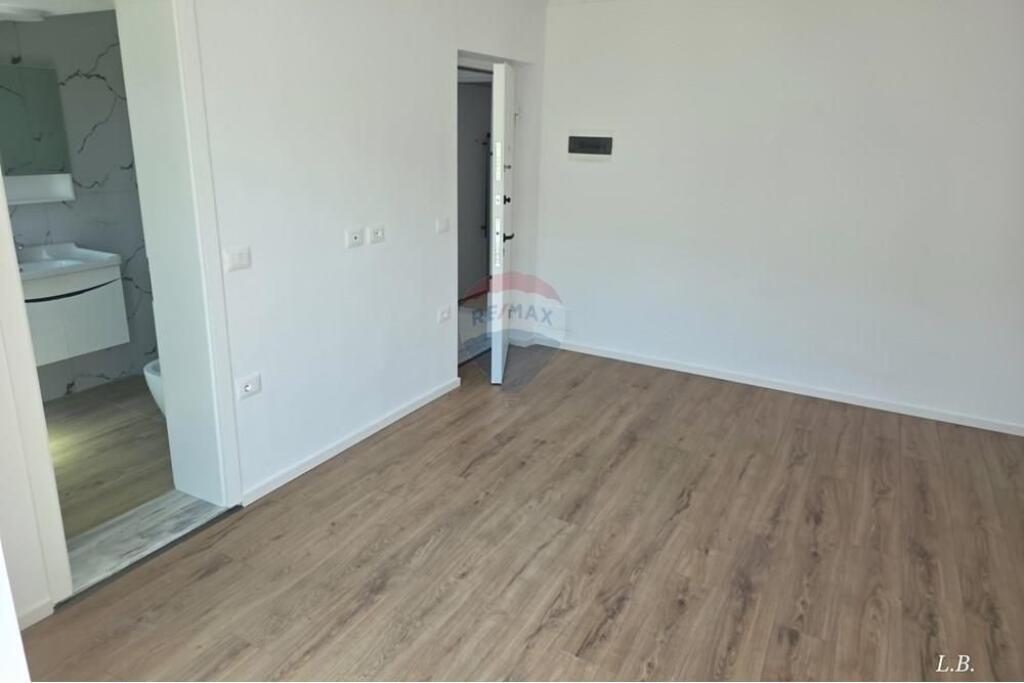 Studio apartment - For Sale - Myslym Shyri, Tirana (ID: 530221059-320)