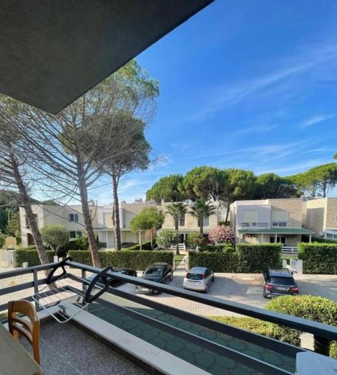 APARTMENT 2+1 FOR SALE AT LURA 3 GJIRI I LALZIT!