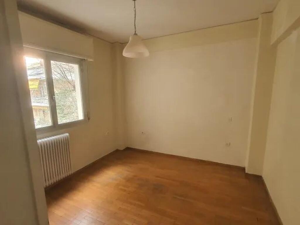 Apartament Ne Shitje 1+1 Tek Komuna E Parisit (ID B110502) Tirane