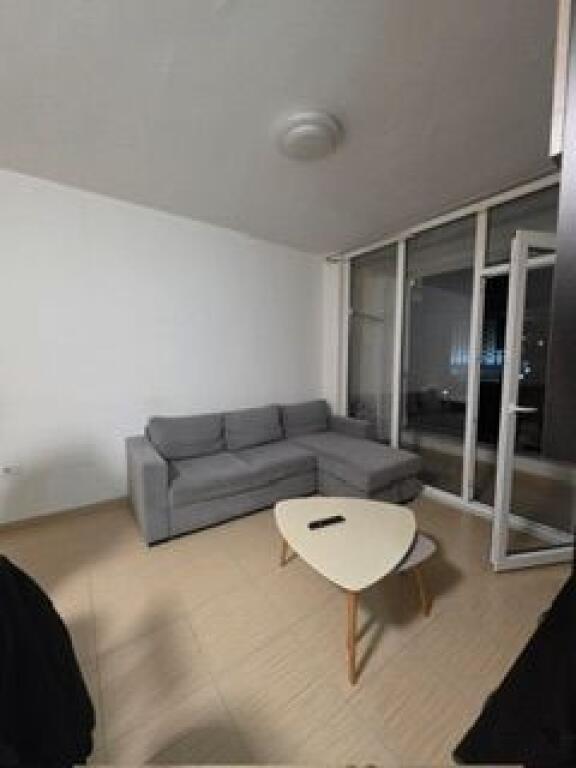 Apartament 1+1 te bulevardi ri Avid (by usluga)
