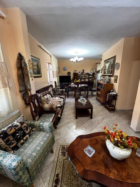 Si affitta appartamento 1+1 in Via dei Kosovari.