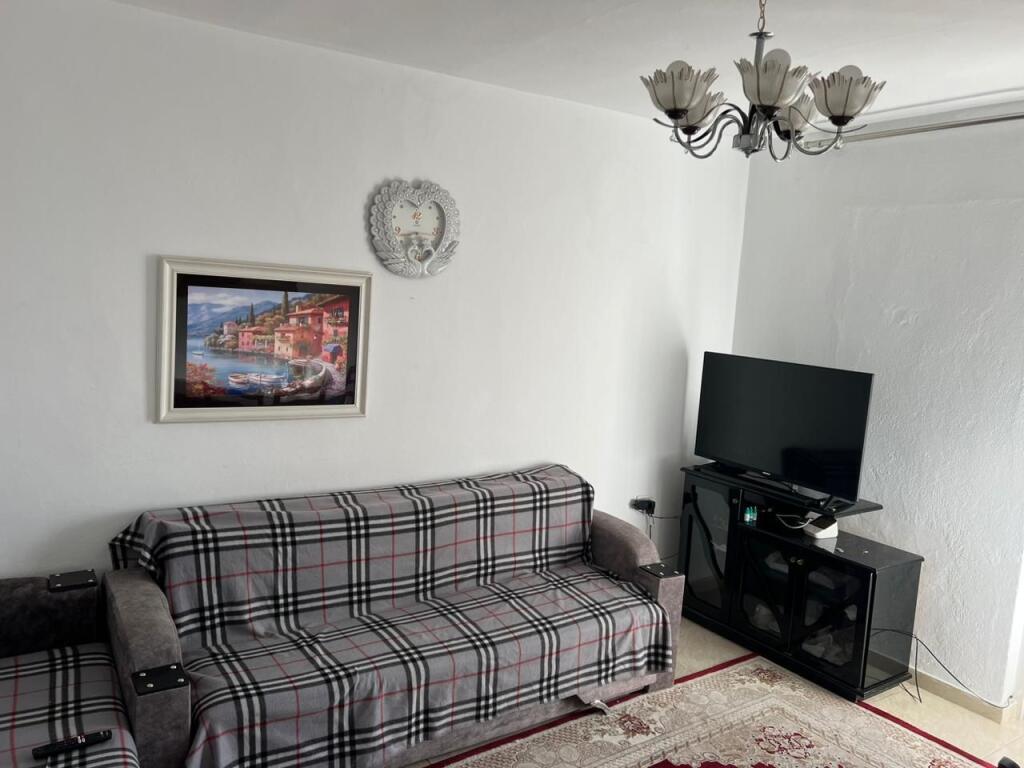 Shitet, Apartament 1+1, Shkolla e Baletit, Tirane.