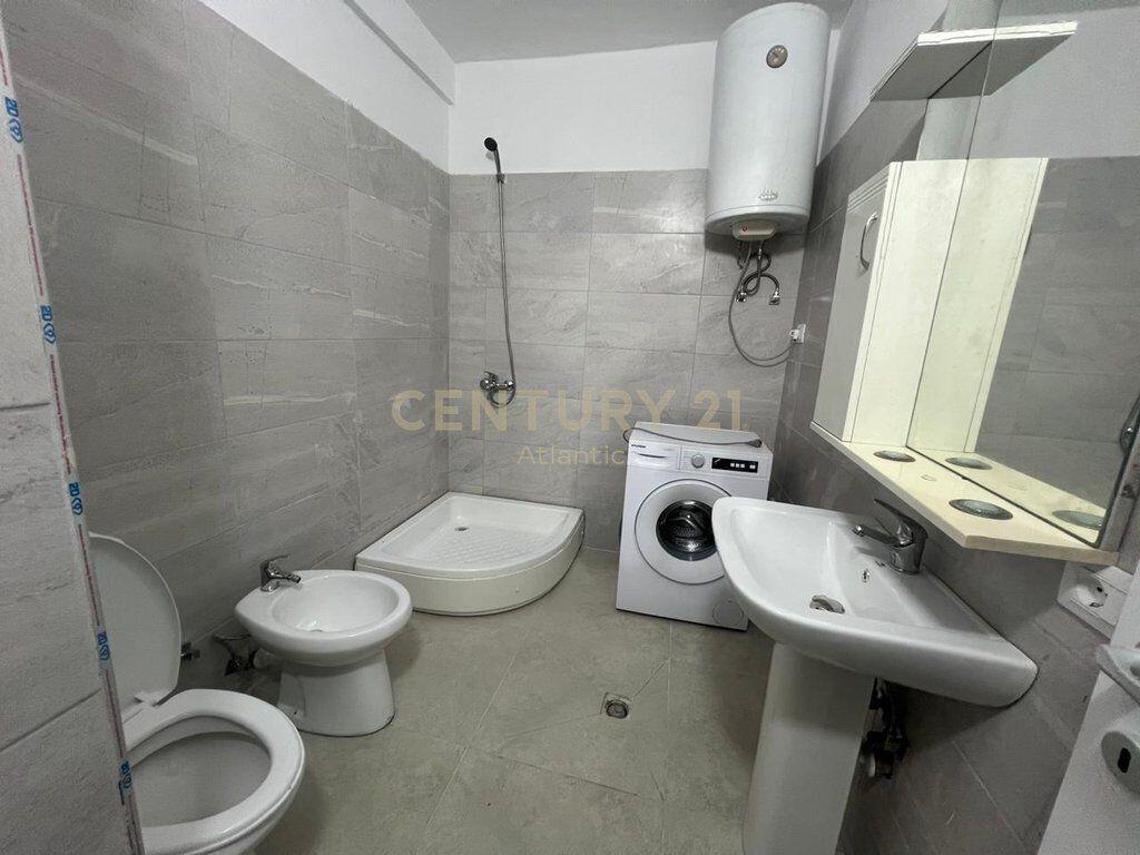 JEPET ME QERA APARTAMENT 2+1+2 ISH RAJONI NE DURRES !