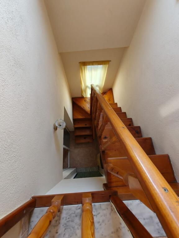 600 € / në muaj me parkim te perfshire