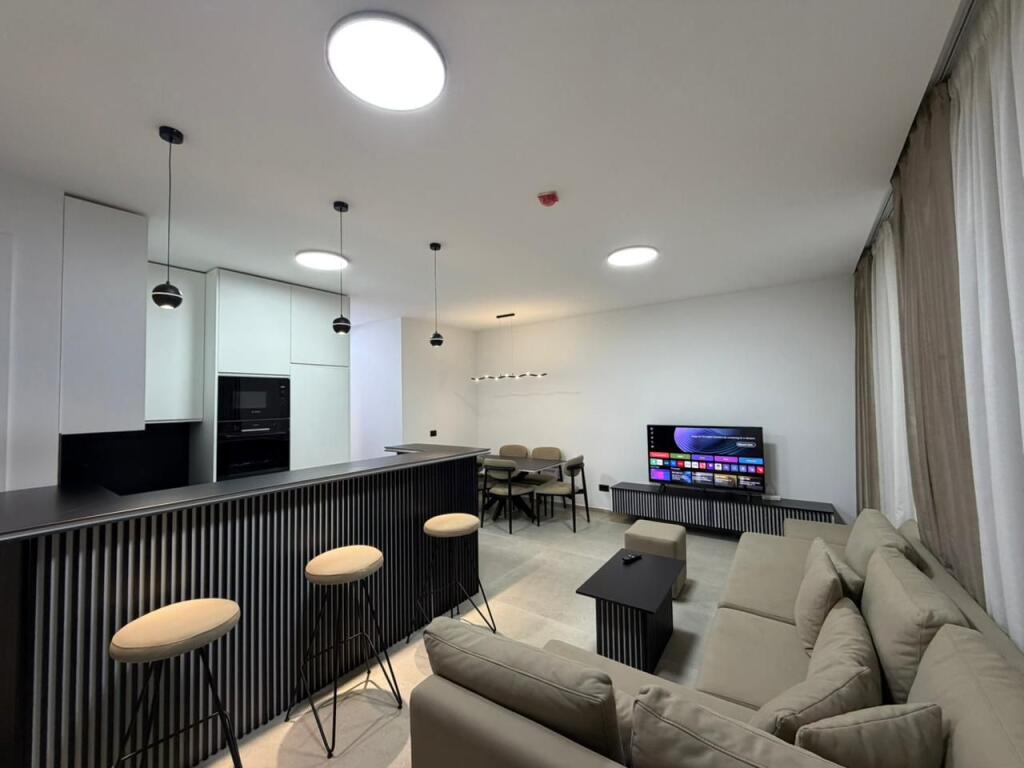 2+1 apartment for rent at Montesori Schl/Dry Lake.