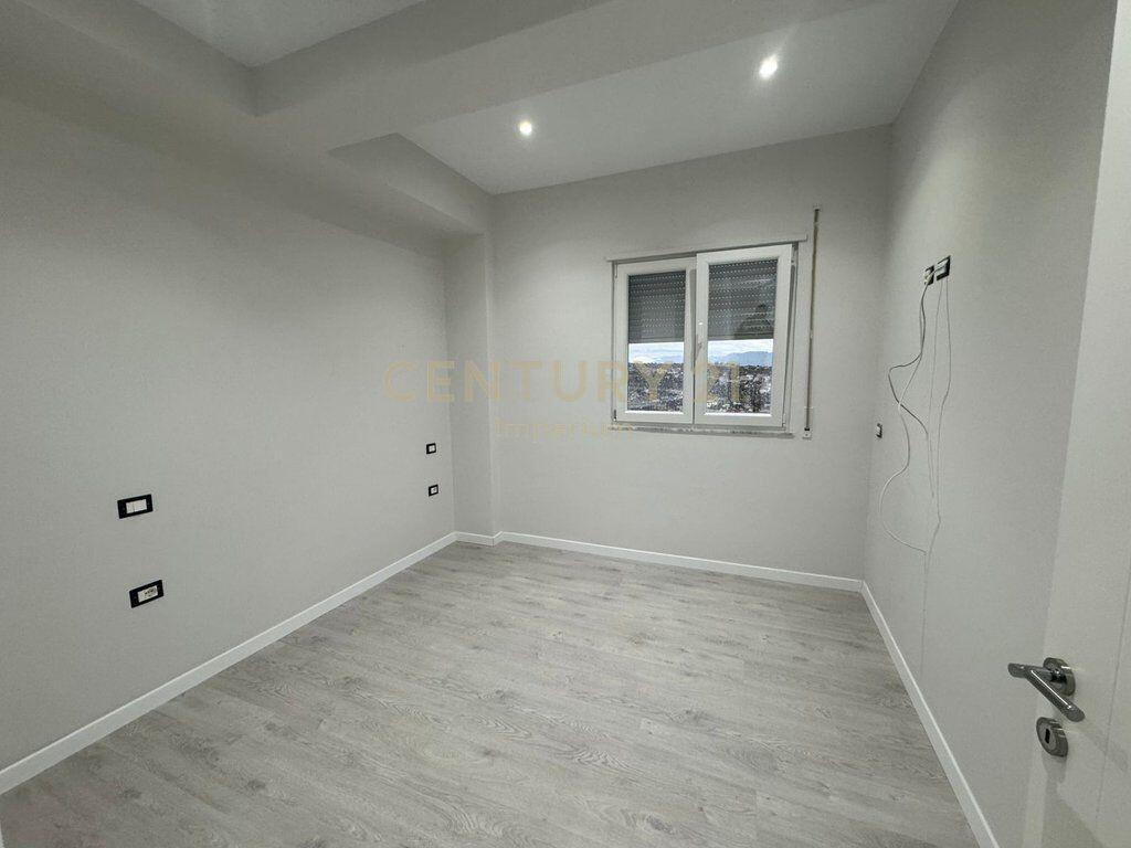 Apartament 2+1 me Verandë &amp; Post Parkimi – Kati 4, Kodra e Priftit