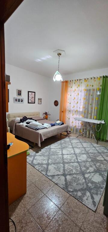 🏡 SHITET SHTËPI PRIVATE 2-KATËSHE – QENDER SHIJAK✔