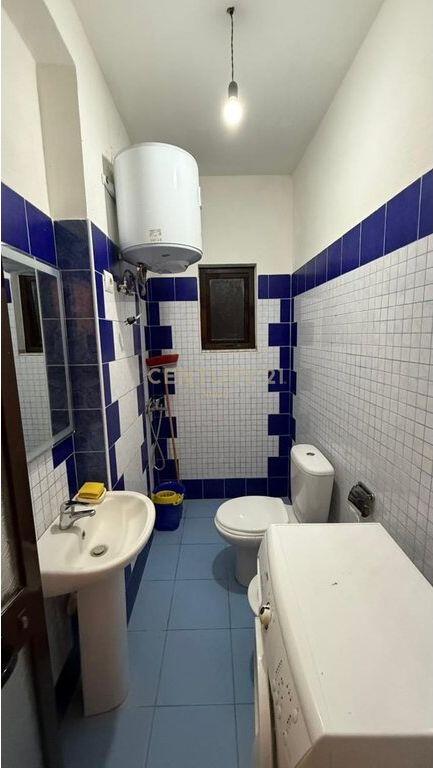 Gasoniere me qira në Selitë