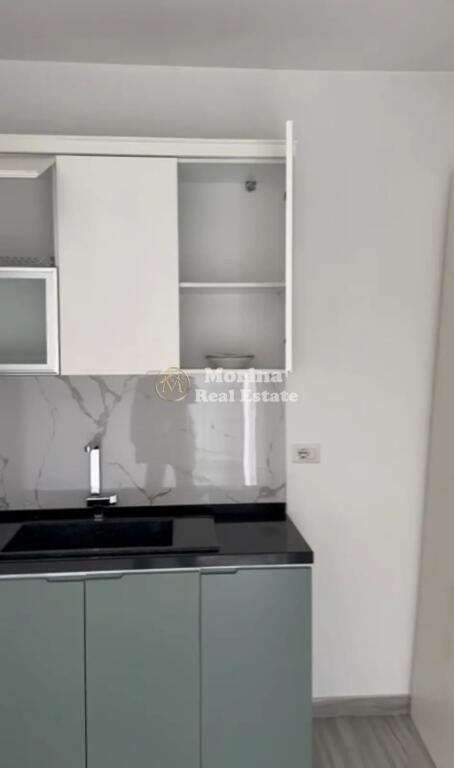 Qera, Garsoniere , Rruga 5 Maji , 330 €/muaj