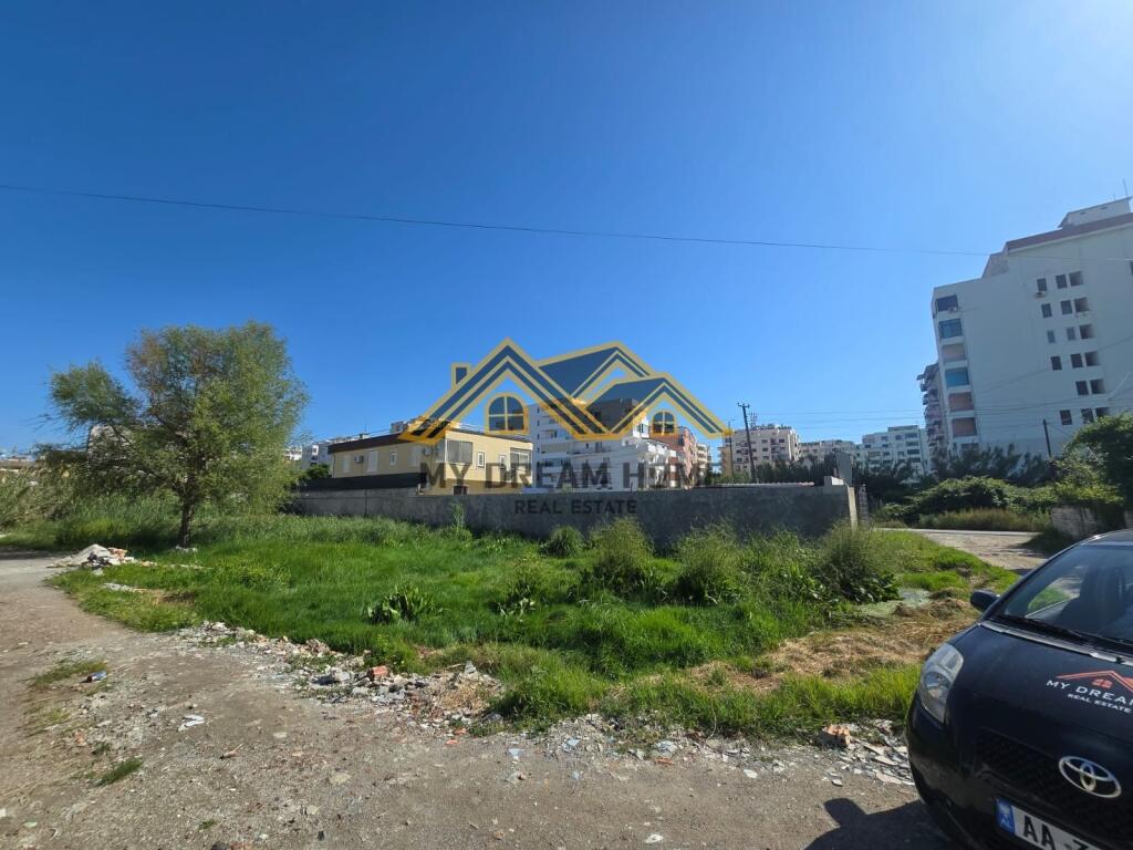 SHITET TOKE TRUALL NE PLAZH ILIRIA