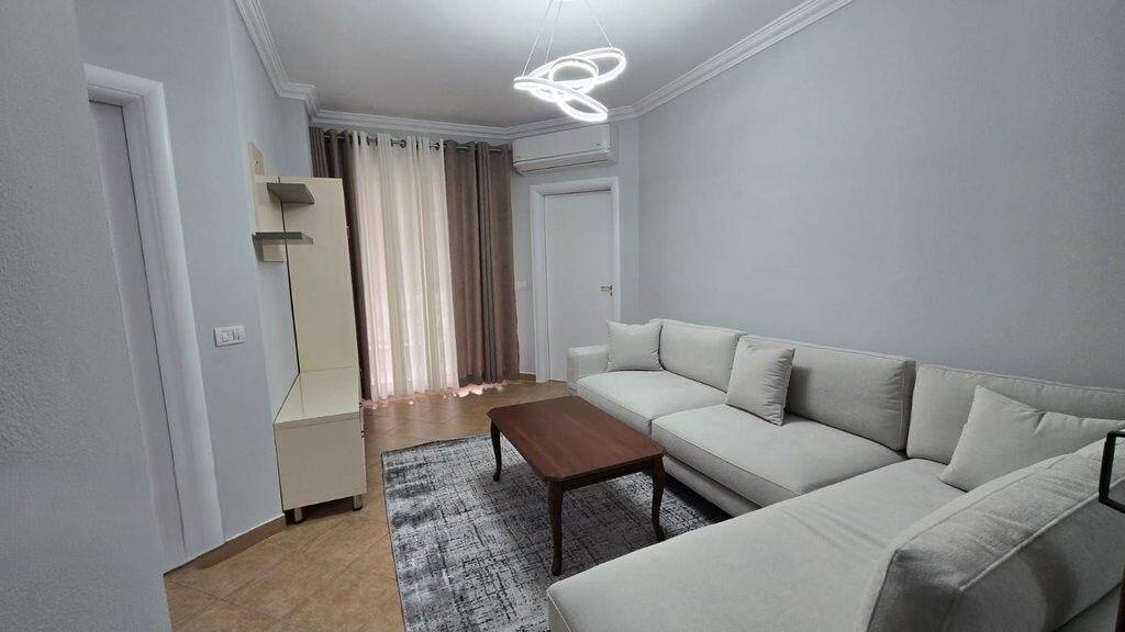 JEPET ME QIRA APARTAMENT 2+1 TE RRUGA KAVAJES! 830 € /Muaj