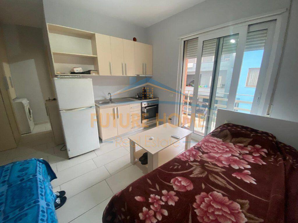 2 apartamente Studio, ne shitje prane Rruges se Elbasanit!