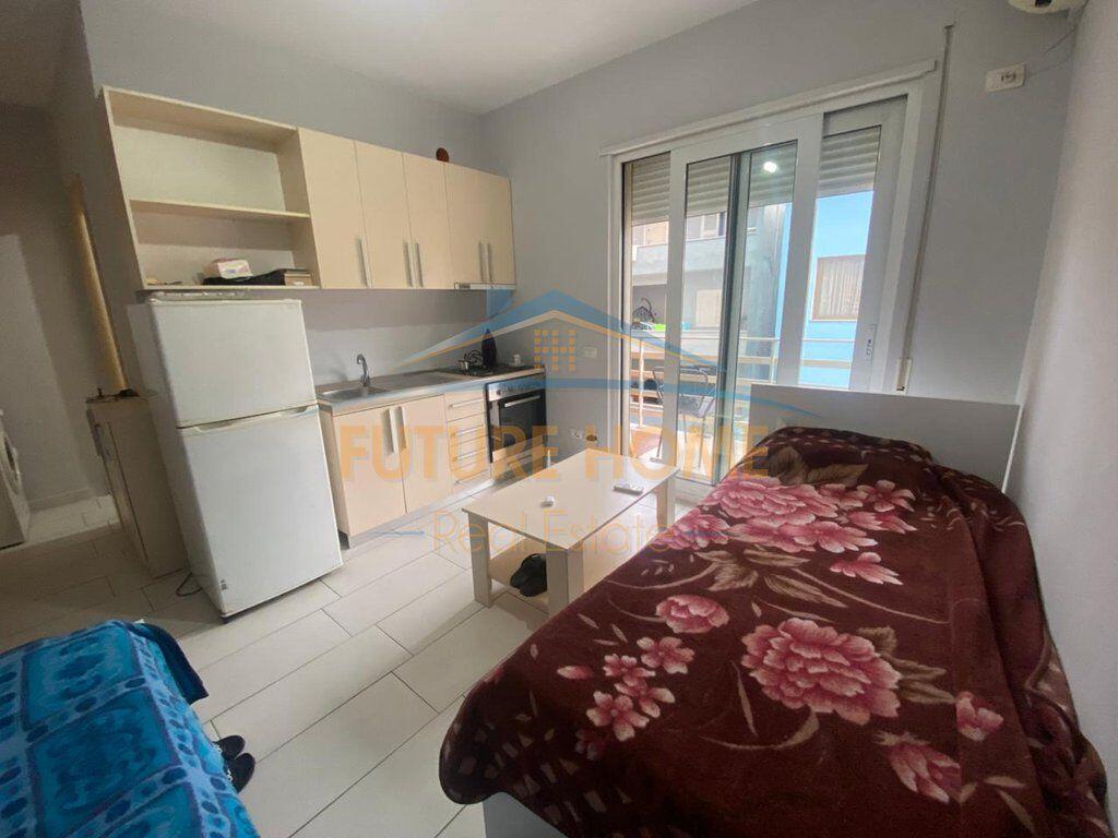 2 apartamente Studio, ne shitje prane Rruges se Elbasanit!