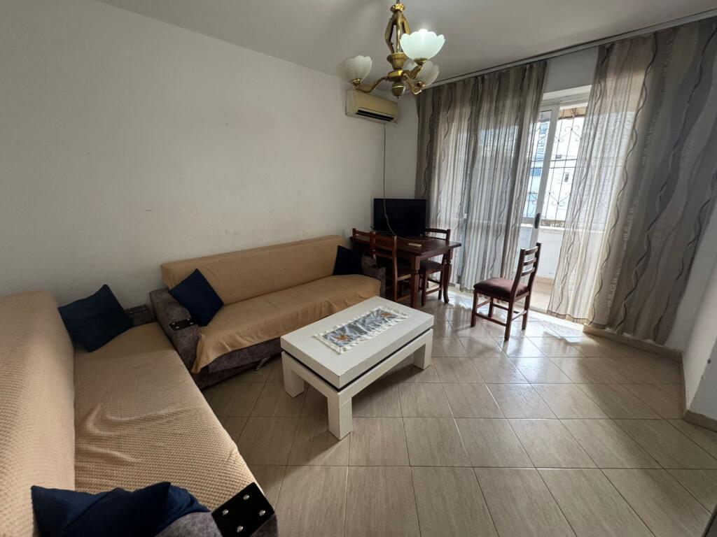 Apartament 1+1 me Qira tek BKT Kinostudio