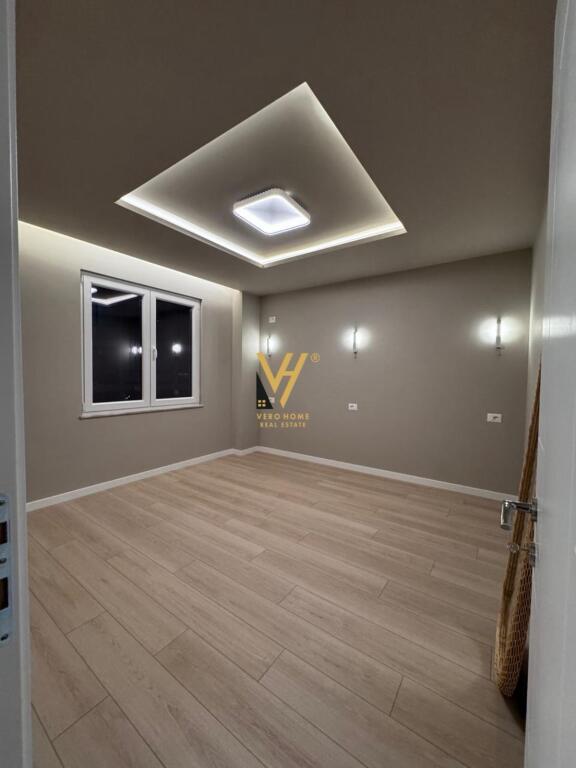 SHITET APARTAMENT 2+1+2+BLK TE KOMUNA PARISIT 275.000 EURO