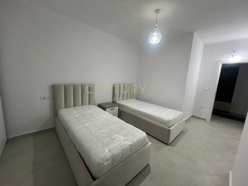 JEPET ME QERA APARTAMENT 2+1+2 ISH RAJONI NE DURRES !