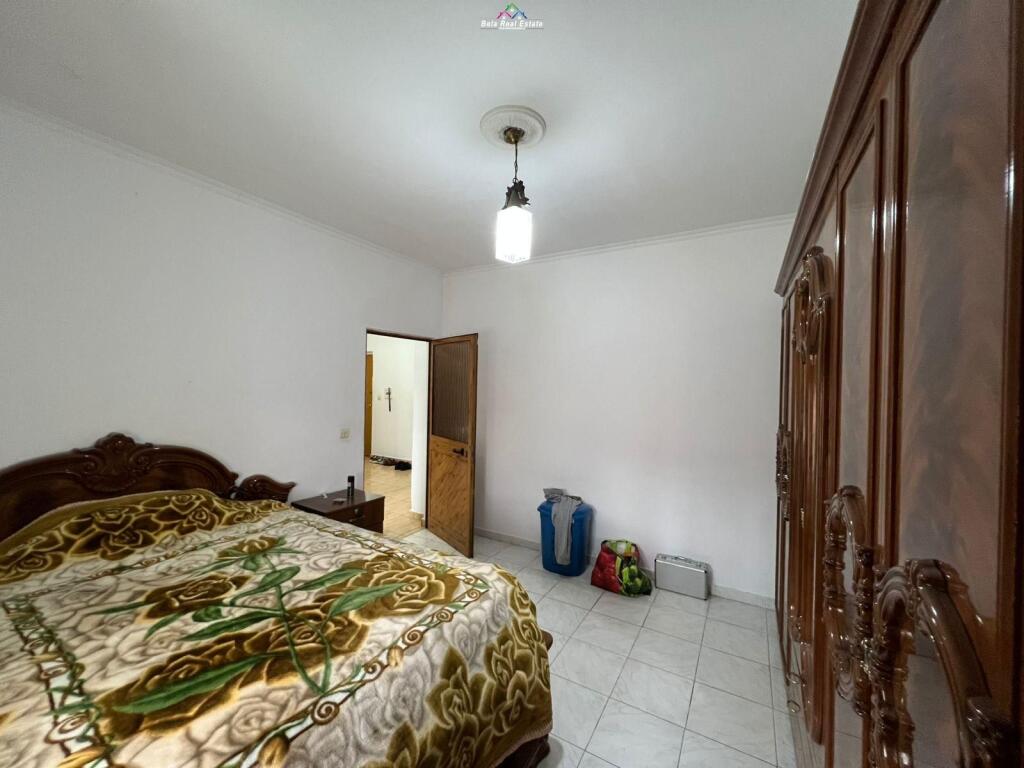 Apartament Me Qera 2+1 tek Ish Restorant Durresi (ID B221374) Tirane