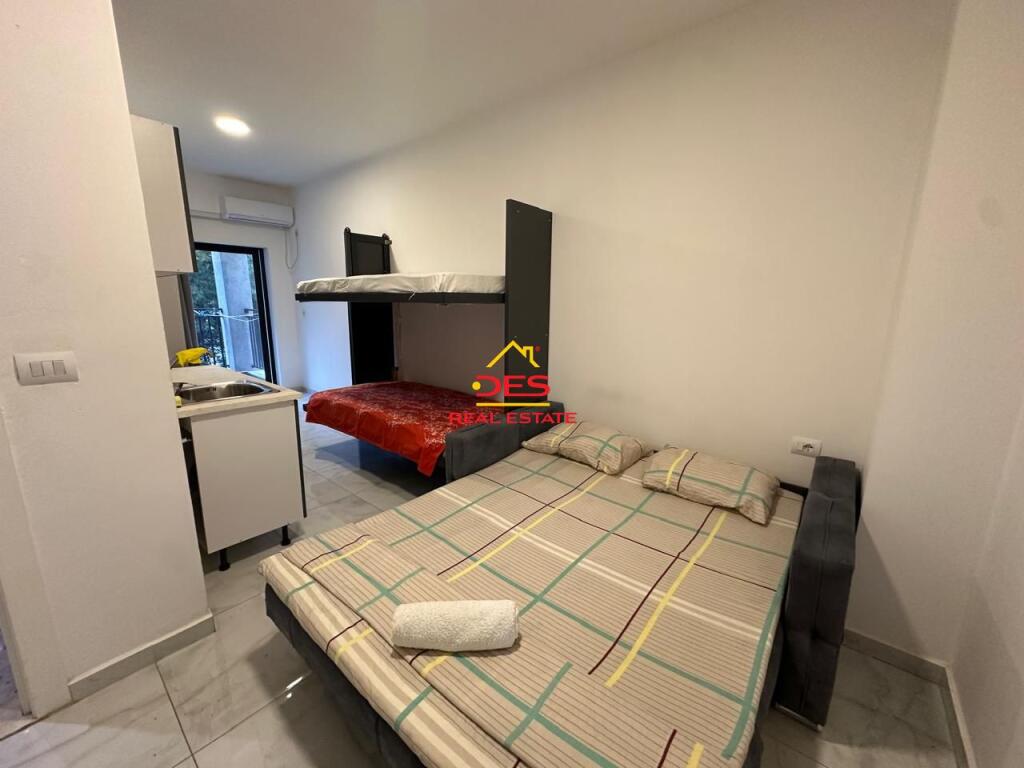 SHITET GARSIONERE NE SARANDE