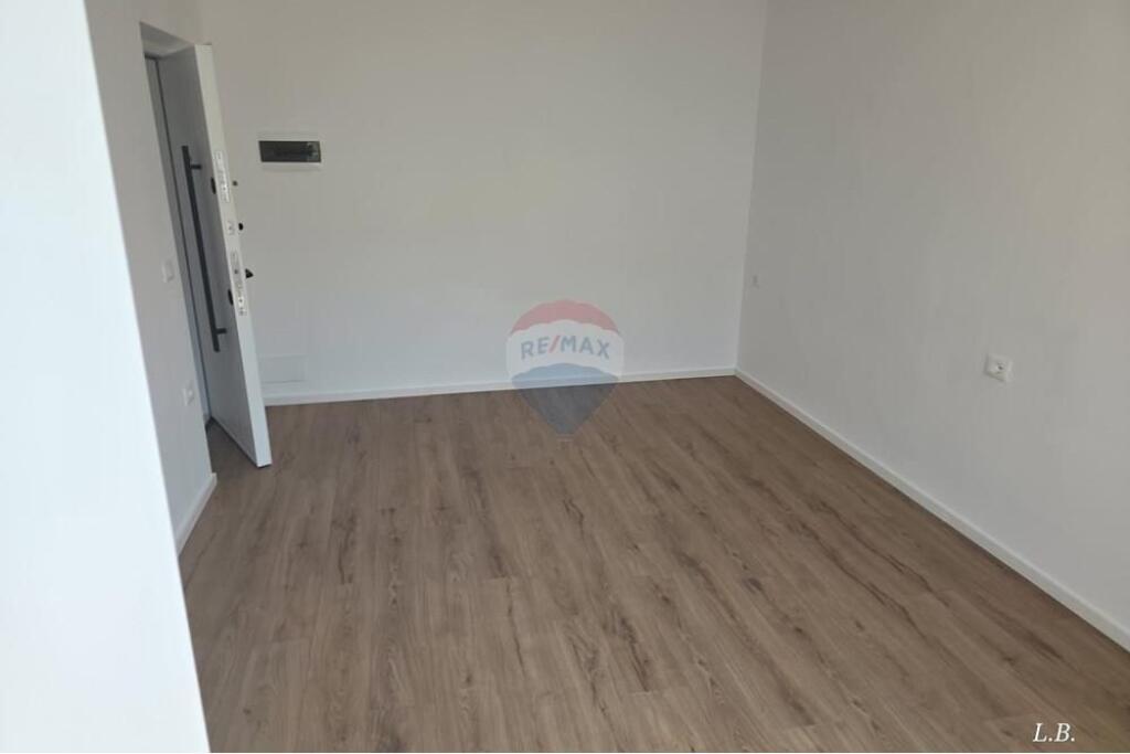 Studio apartment - For Sale - Myslym Shyri, Tirana (ID: 530221059-320)