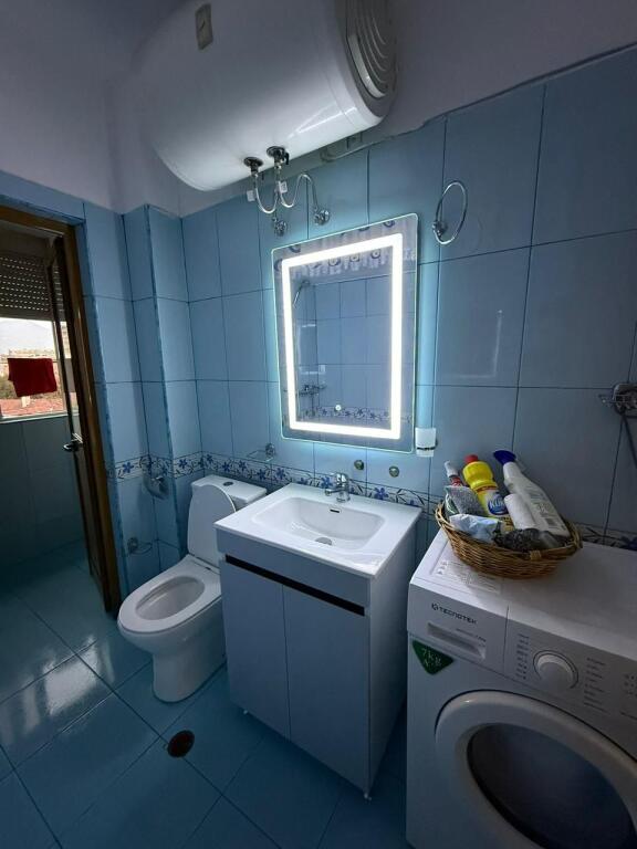 Apartament 2+1 me qera tek Ali Demi!
