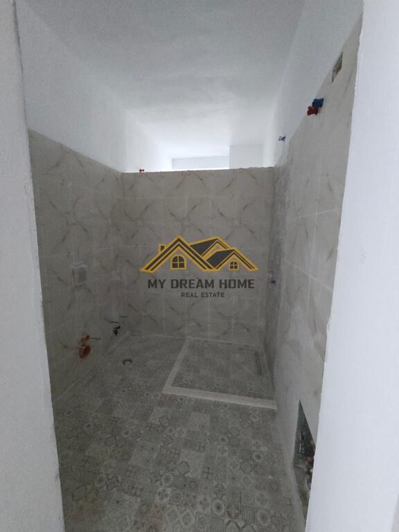 Apartament 2+1+2+Verand per Shitje ne Vollga,Durres Pamje e Plote nga Deti