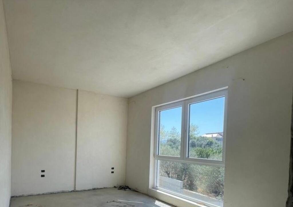 VILLA FOR SALE IN THE FARKA LAKE