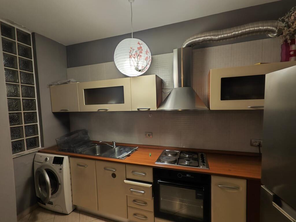 Jepet Me Qera Apartament 1+1+2 Ballkone