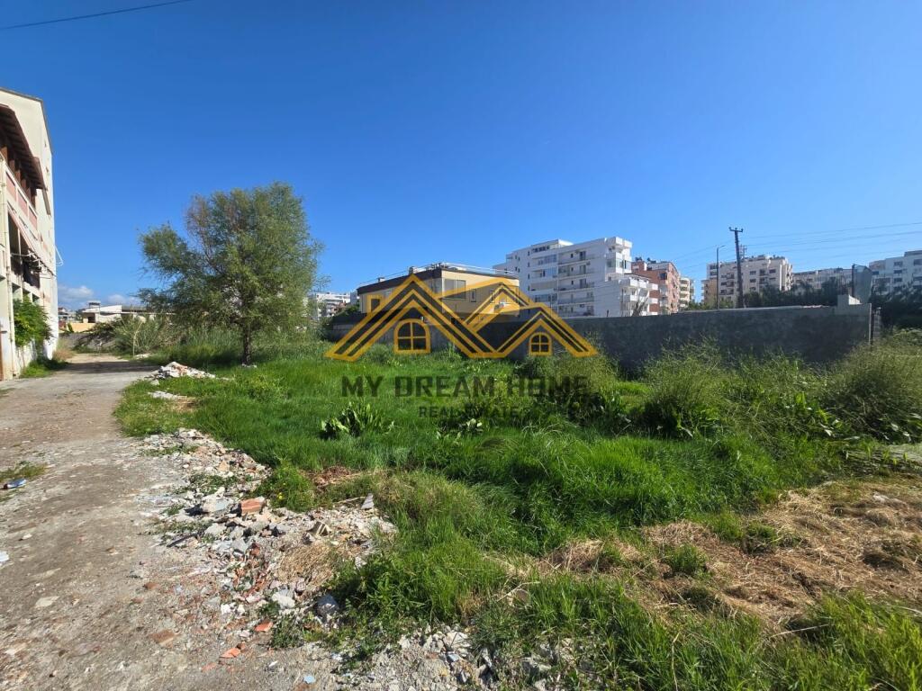 SHITET TOKE TRUALL NE PLAZH ILIRIA