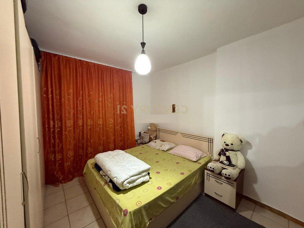 Shitet Apartament 1+1 te Mine Peza