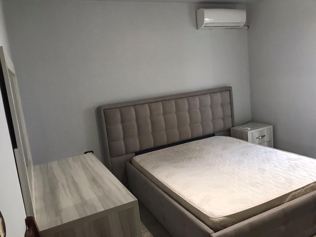 Jepet Me Qera Apartament 2+1+1 Ballkon