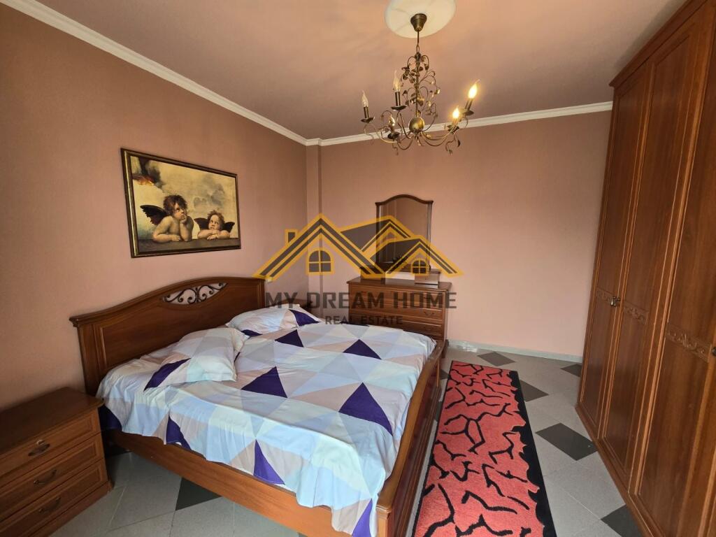 SHITET APARTAMENT 3+1+2 TE MARKATA, DURRES!!