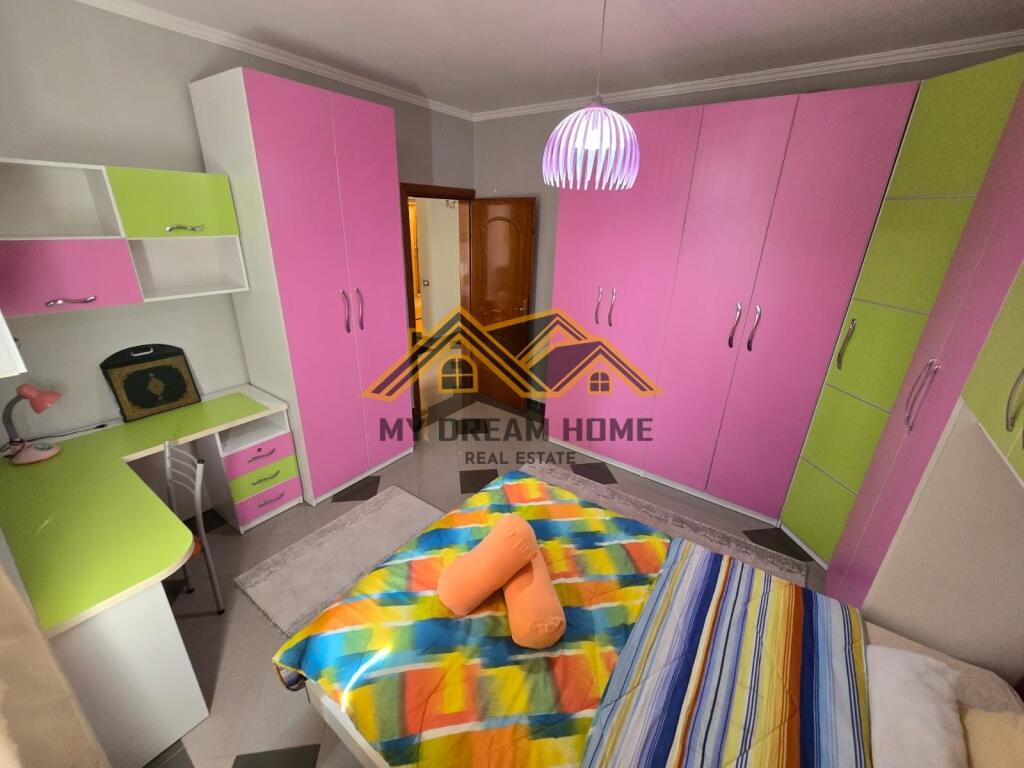 SHITET APARTAMENT 3+1+2 TE MARKATA, DURRES!!