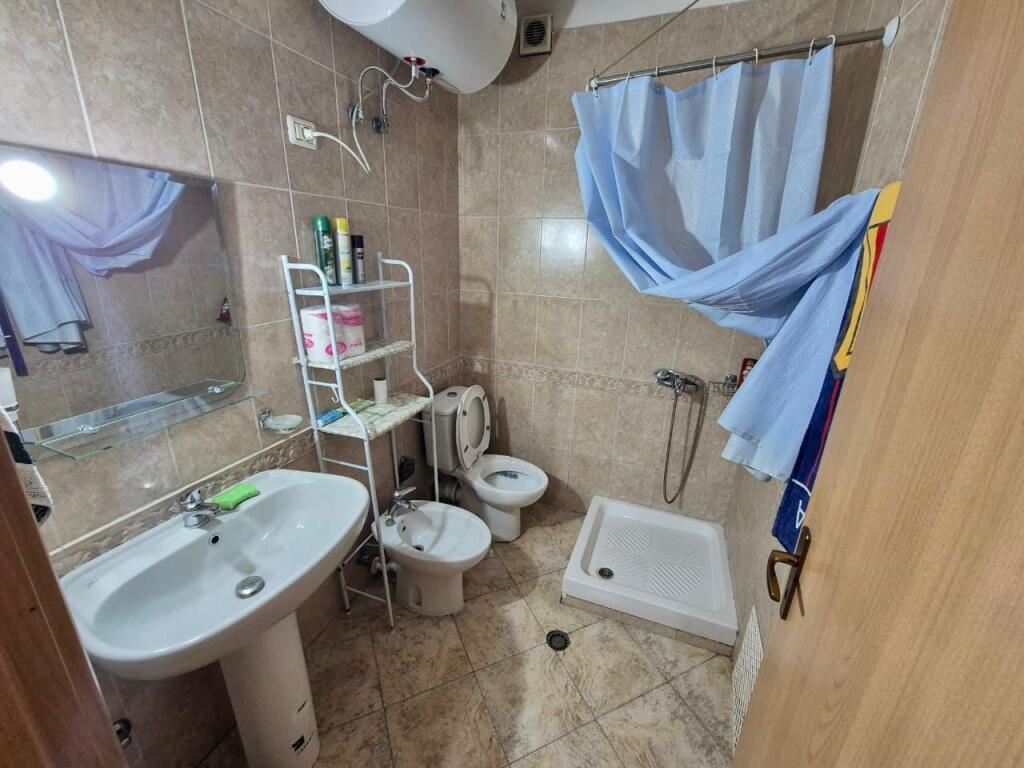 📣 QERA Apartament 2+1 Me 2 Tualete 📍 21-Dhjetori, Prane Market Joenes ✨