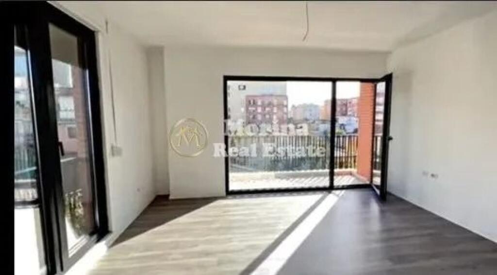 Shitet Apartament 1+1,Shkolla e Kuqe, 196.000 Euro