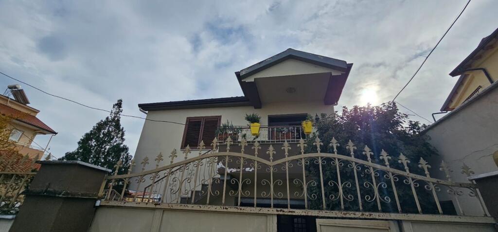 🏡 SHITET SHTËPI PRIVATE 2 KATESHE SHIJAK