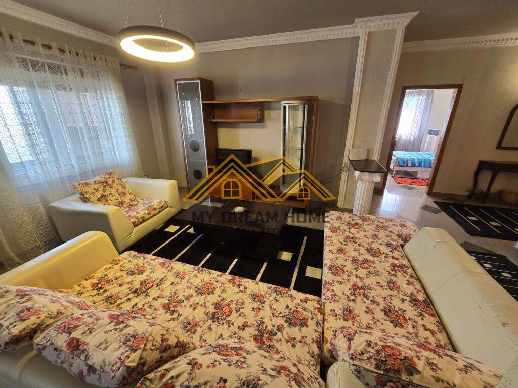 SHITET APARTAMENT 3+1+2 TE MARKATA, DURRES!!