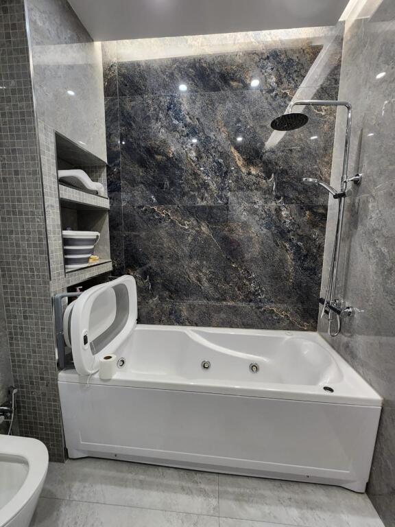 Apartament 2+1+2,Tregu i ri Elektrik!