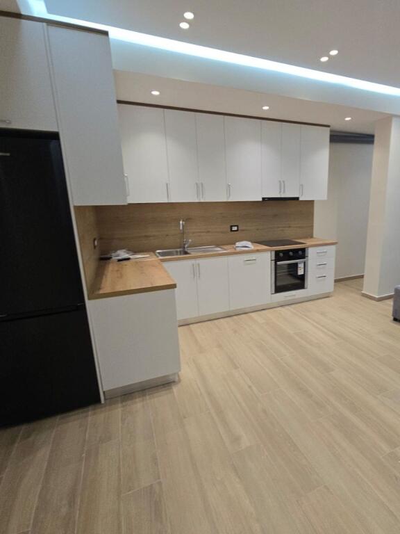 APARTAMENT PER QERA NË ISH KENETE