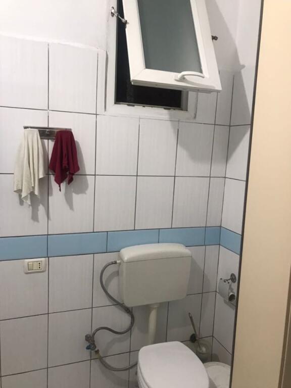 Jepet me qira afatgjatë apartament 1+1 250€ ne muaj