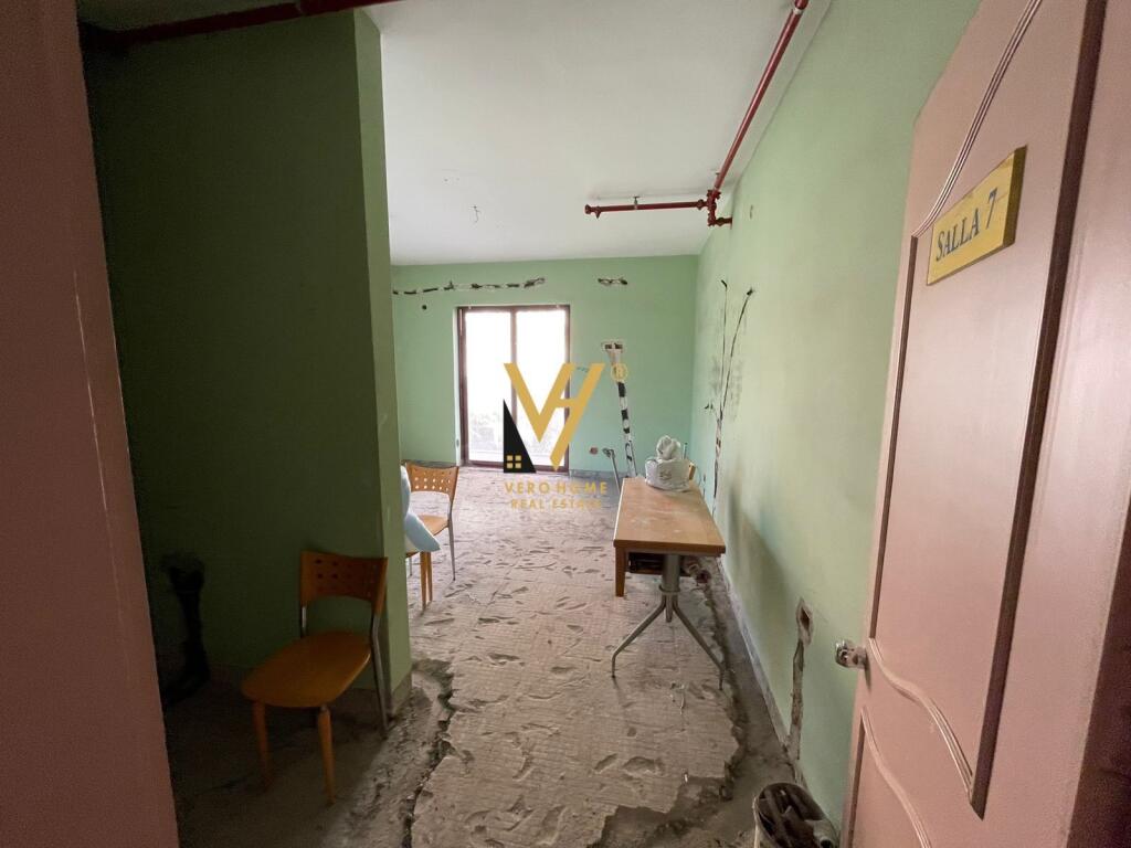 JEPET GODINE BIZNESI 2500 M2 ME QERA NE SELITE 13.000 EURO