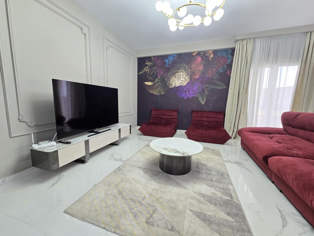 *APARTAMENT 2+1+2+ POST PARKIMI | ME QIRA | LIQENI I FARKËS*