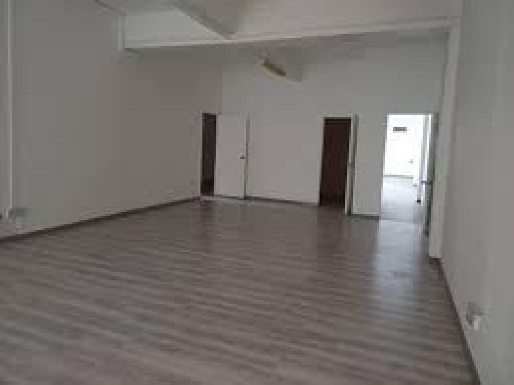 Dyqan Me Qera Tek Liqeni i Thate (ID BD21766) Tirane