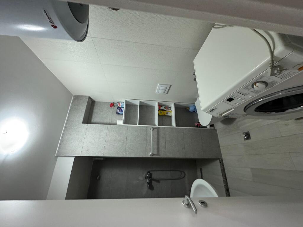 Qera apartament 1+1 ,Prane shkolles Osman Muderizi 45000 leke