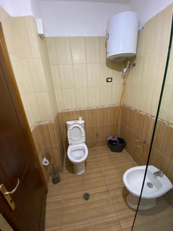 SHITET APARTAMENT 1+1 NE PLAZHIN E MALI ROBIT