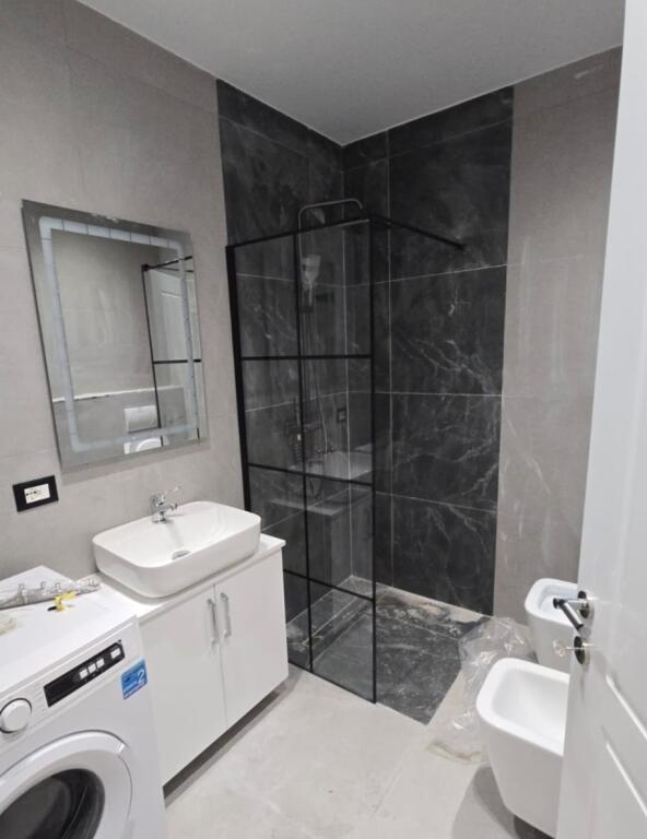 APARTAMENT PER QERA NË ISH KENETE