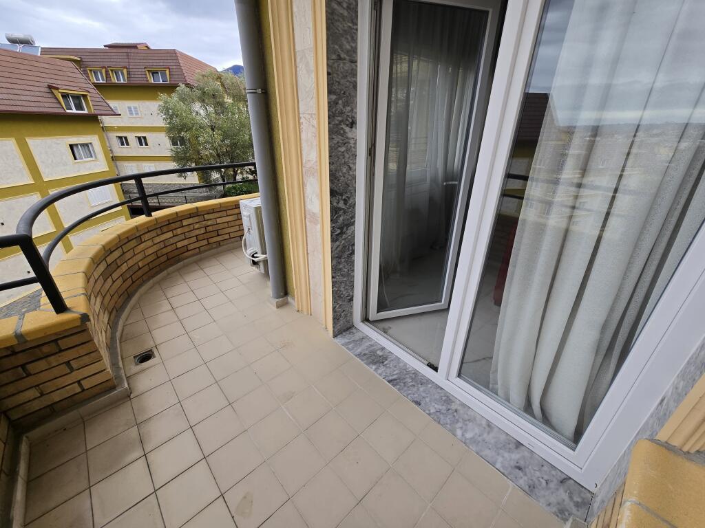 *APARTAMENT 2+1+2+ POST PARKIMI | ME QIRA | LIQENI I FARKËS*